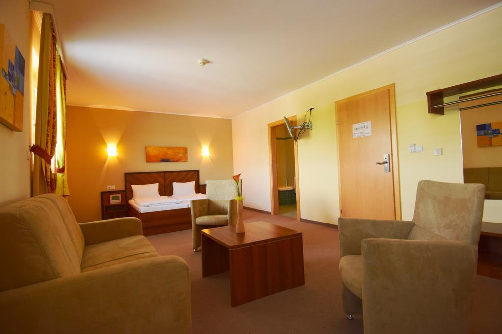 Hotel Weinland Donnerskirchen Zewnętrze zdjęcie