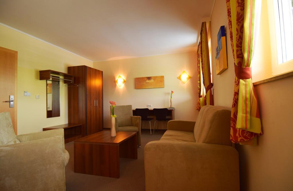 Hotel Weinland Donnerskirchen Zewnętrze zdjęcie